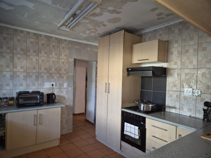 2 Bedroom Property for Sale in Ravensmead Western Cape